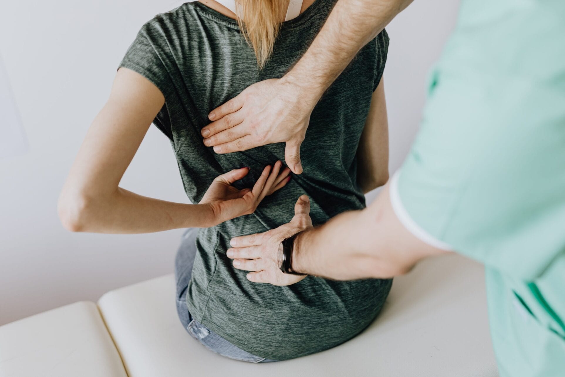 111737317_l women with backpain